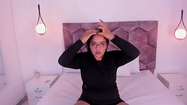 olivia_jhonsson_ webcam