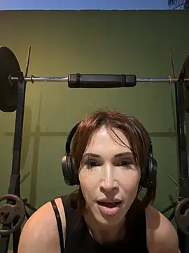 Irresistible37 webcam