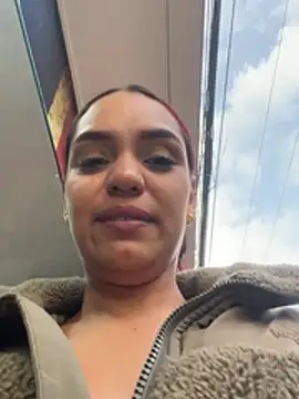Sara-77 webcam