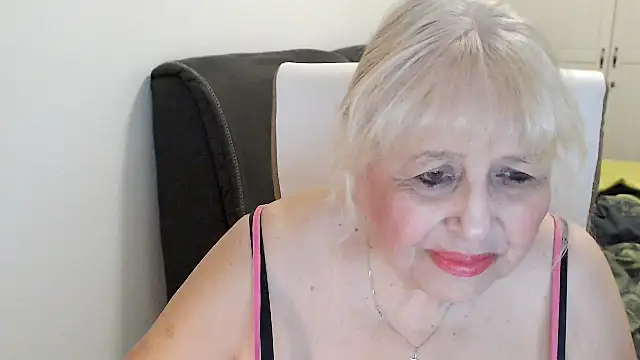 SusiLifeXXX webcam