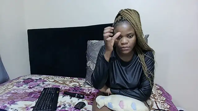 SweetTitties21 webcam