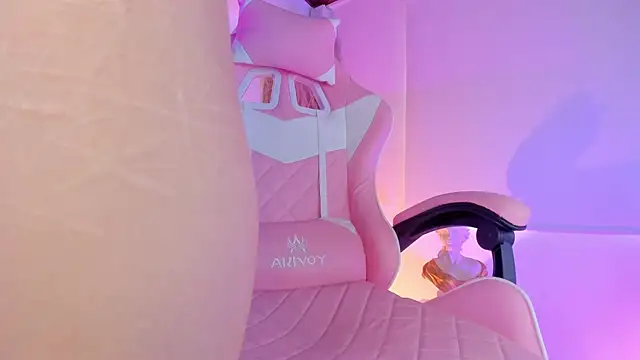 Amelie_Wine webcam
