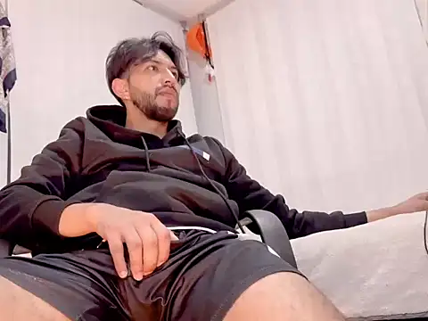 thomass1018 webcam