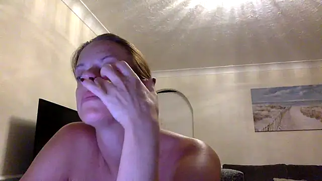 ElizabethArden42- webcam