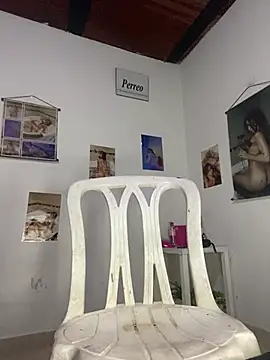 Astrid_Porno webcam