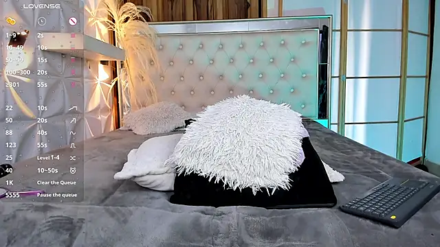 miss_alice_jones webcam