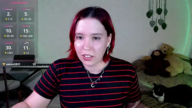 ember_lune webcam