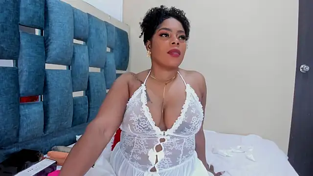 KiaraGonzalez webcam