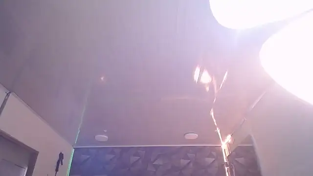 red_moon_2 live cam on StripChat