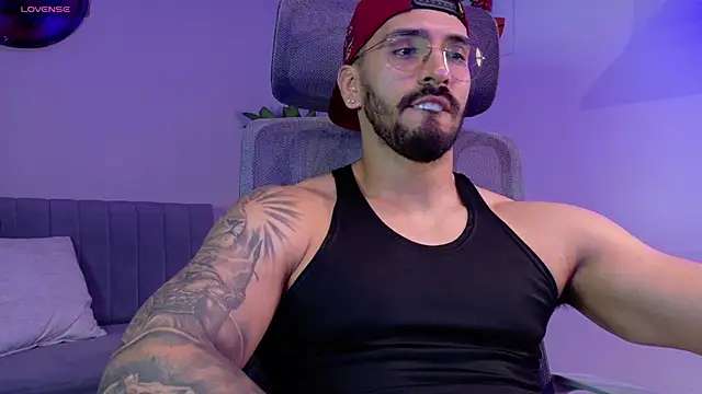 tony_muscle webcam