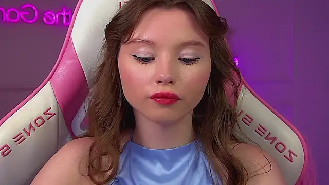 KeiraAsti webcam