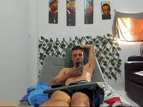 Latins_Boss webcam