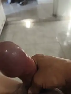 Exoticovergon live cam on StripChat