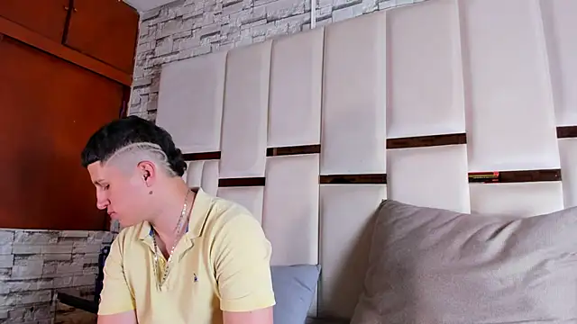 ANLLELOAndANGELA webcam