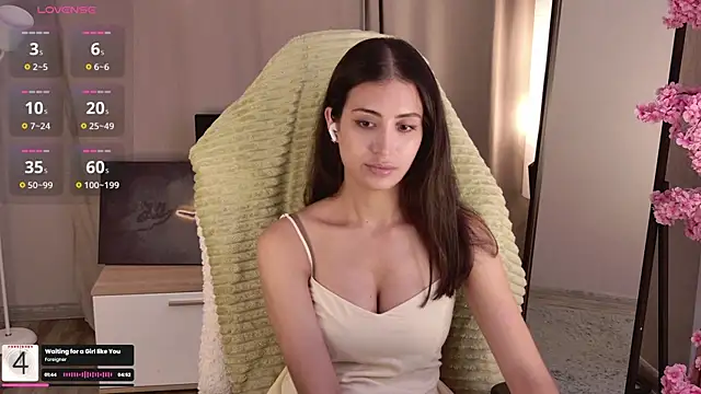 Playful_Lia webcam