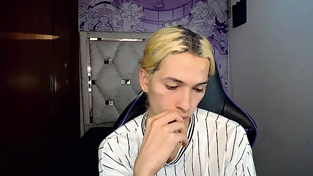 Larry_craft webcam