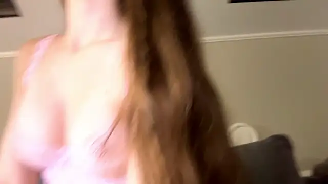 Kissme_Kira webcam