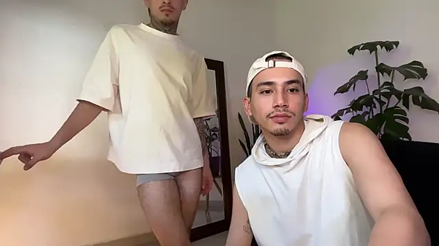Noah_and_Steven live cam on StripChat