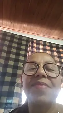 Ladymilf12 webcam