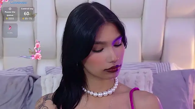 Mimi_Nyx webcam