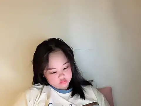 Nhungnhung88 webcam