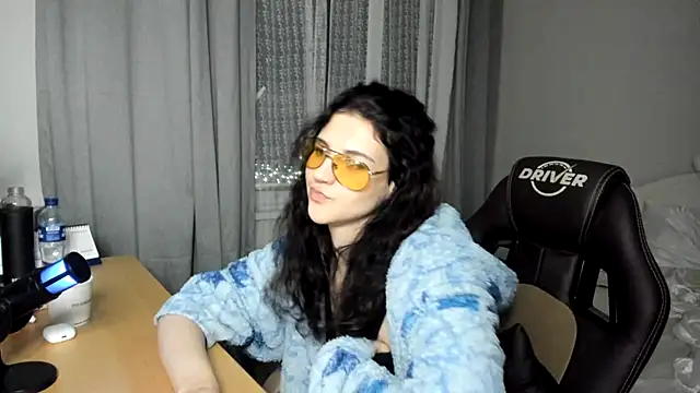 AmeliaInAmber webcam