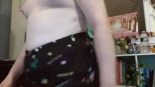 AverageRose live cam on StripChat