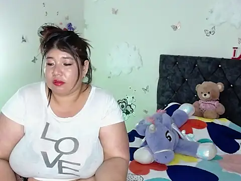 samantha_bigwoman - Samantha_bigwoman's free webcam - UK Sex Cams