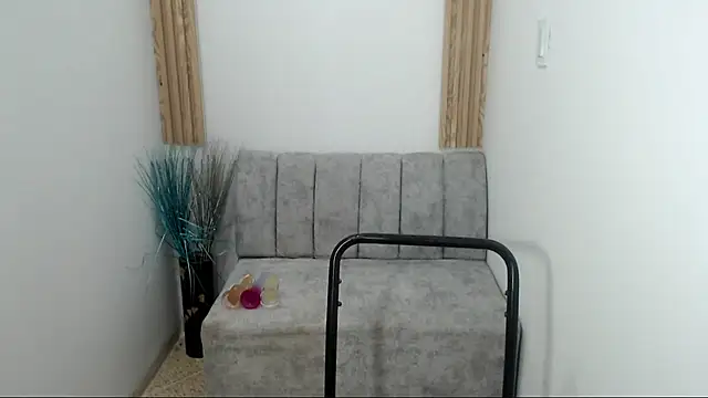 alixon_ass - Alixon_ass's free webcam - UK Sex Cams