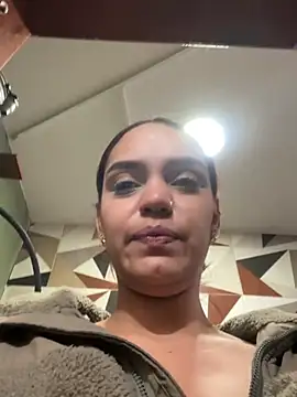 Sara-77 webcam