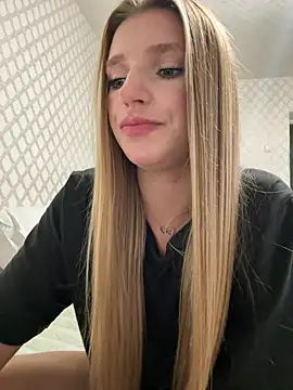 adel_secret webcam