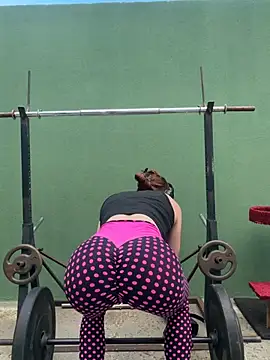 Irresistible37 webcam