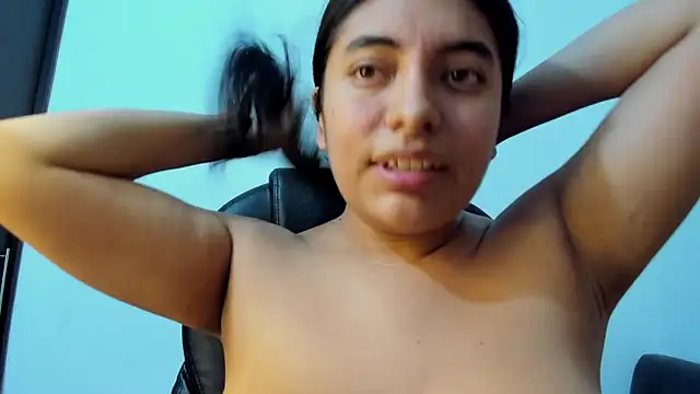 Sara-shely webcam