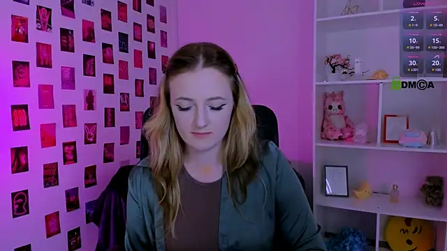 luna_berryy webcam