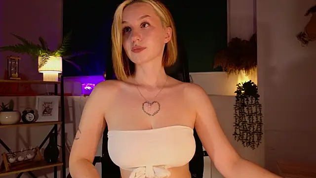 ClaireMathis webcam