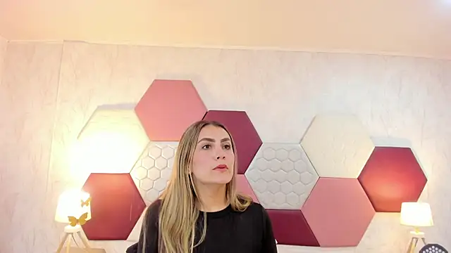 ariarous - AriaRous's free webcam - UK Sex Cams