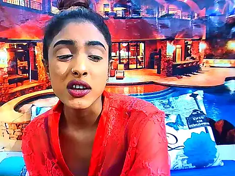 IndianPretty14u2Luv webcam