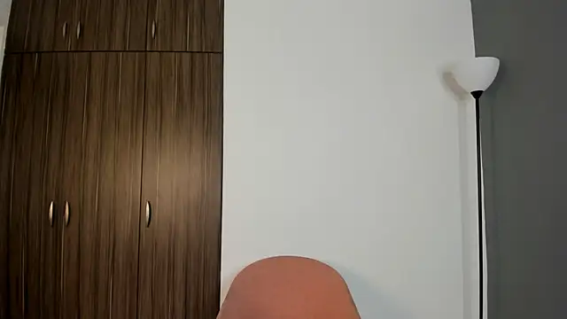 Cherry_violeta live cam on StripChat