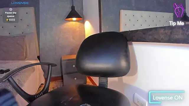 Jara_Chick webcam