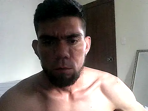 thomas2wood live cam on StripChat
