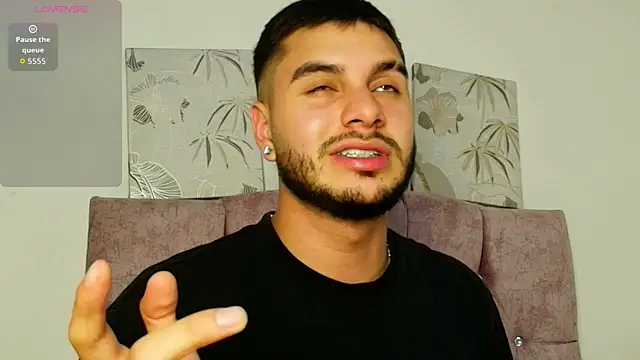 Amadeo_Wild_ live cam on StripChat