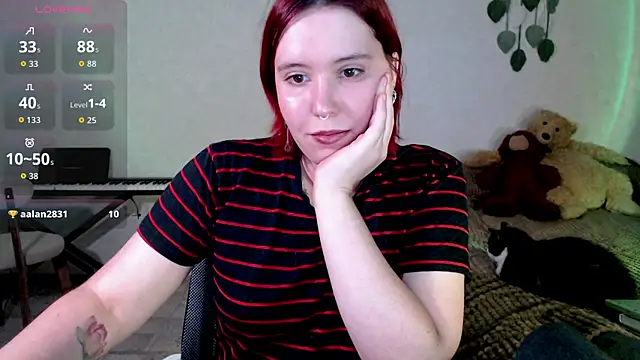 ember_lune webcam