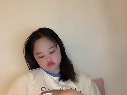 Nhungnhung88 webcam
