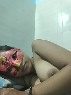 Queen-Rakhi webcam