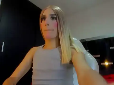 Miranda_bigcock3 live cam on StripChat