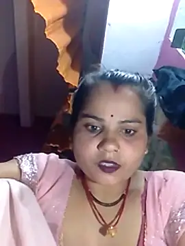 Hotpoojapal365 webcam