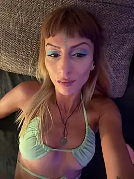 GirlHannah webcam