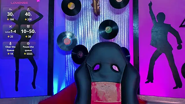 nickyminach_ webcam