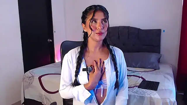 jennspicygirl - Jennspicygirl's free webcam - UK Sex Cams