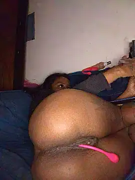 meninaveneno26 - Meninaveneno26's free webcam - UK Sex Cams